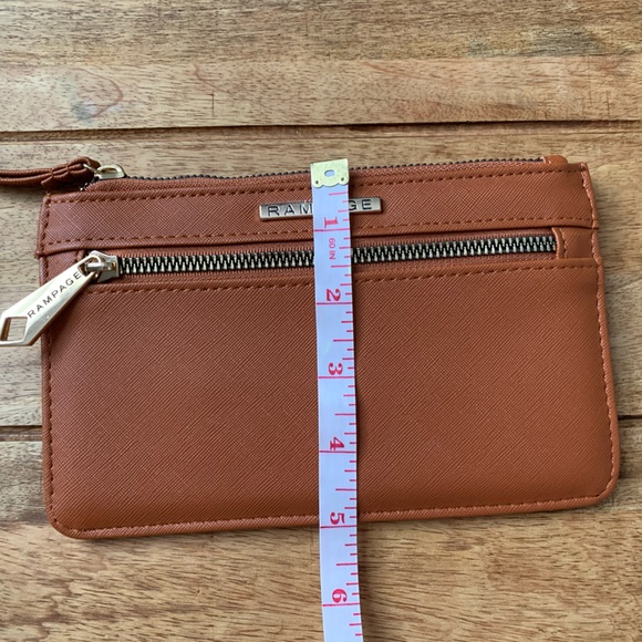 Slim Wristlet - New - Picture 5 of 5